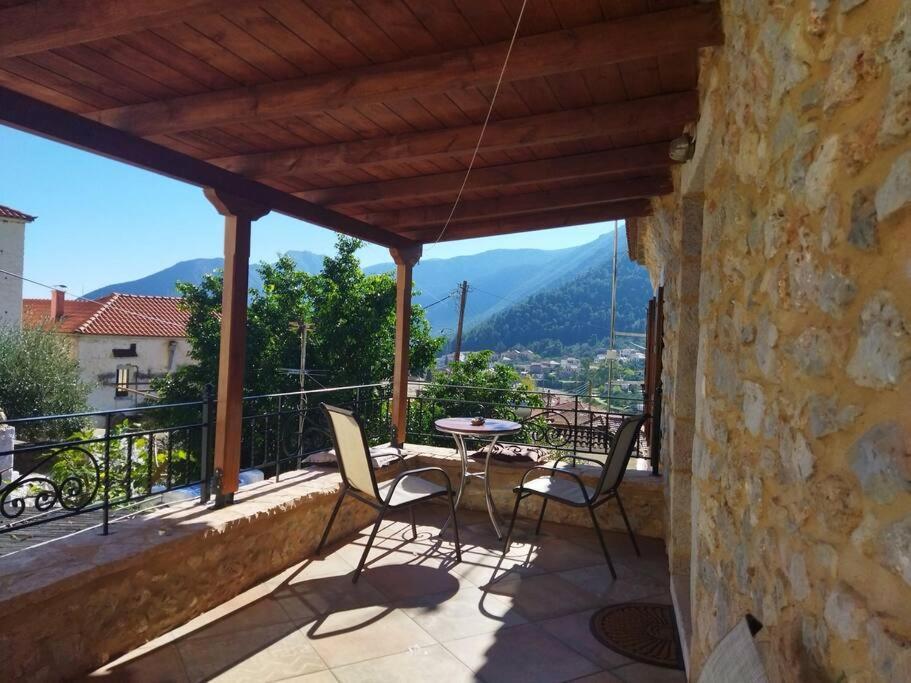 Villa Tsolakis Luxury House à Leonídion Extérieur photo
