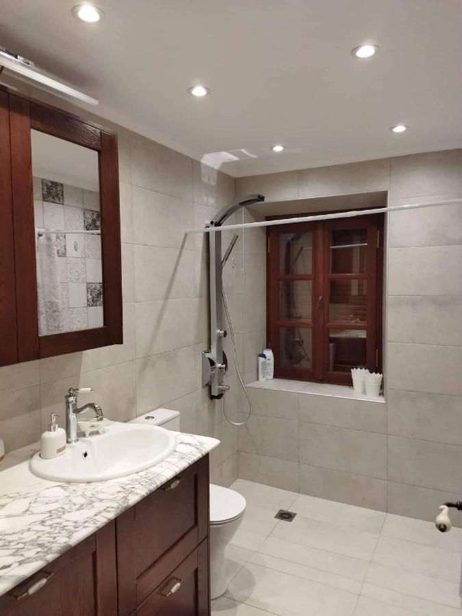 Villa Tsolakis Luxury House à Leonídion Extérieur photo